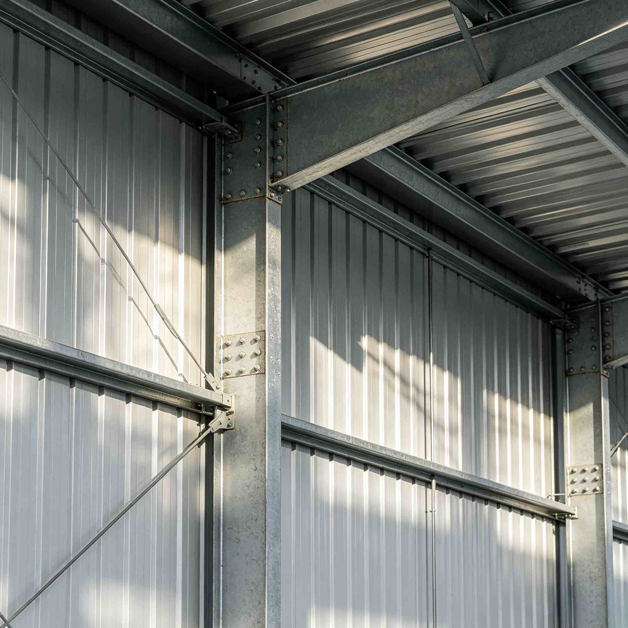 Wandverkleidung aus verzinktem, farbigem Stahl, rostfreie Metallwandverkleidung für ein Haus mit Stahlkonstruktion